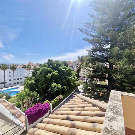 La Carihuelala Farola Apartment